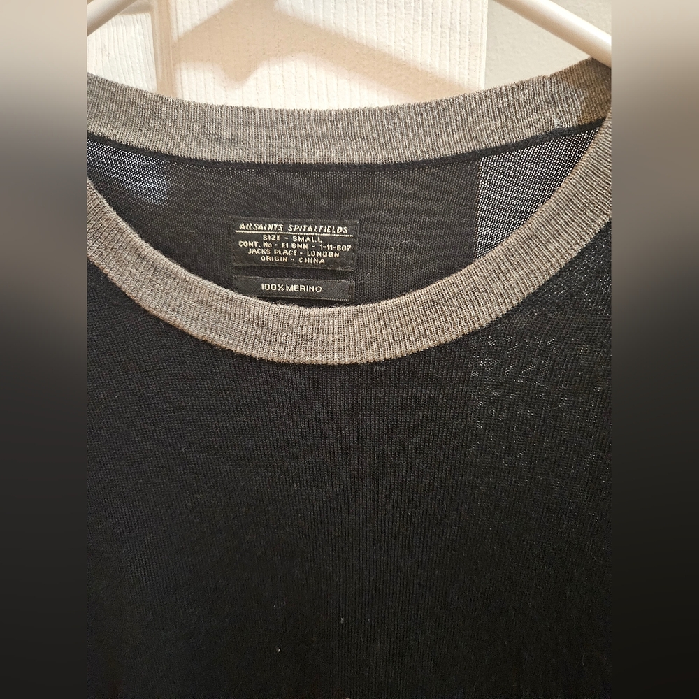 100% Black Merino Wool Sweater - Picture 2 of 3